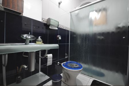 Casa à venda com 150m², 3 quartos e 4 vagasBanheiro Suíte 