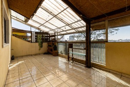 Casa à venda com 276m², 4 quartos e 4 vagas Casa à venda com 276m², 4 quartos e 4 vagasVaranda