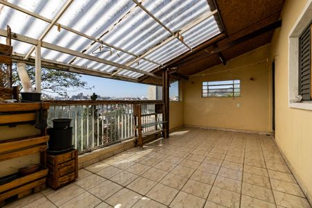 Casa à venda com 276m², 4 quartos e 4 vagas Casa à venda com 276m², 4 quartos e 4 vagasVaranda