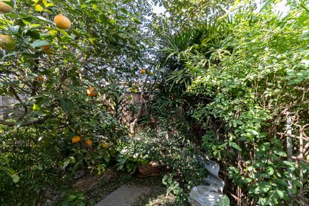 Casa à venda com 276m², 4 quartos e 4 vagas Casa à venda com 276m², 4 quartos e 4 vagasJardim