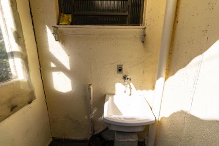 Casa à venda com 276m², 4 quartos e 4 vagas Casa à venda com 276m², 4 quartos e 4 vagasÁrea de Serviço