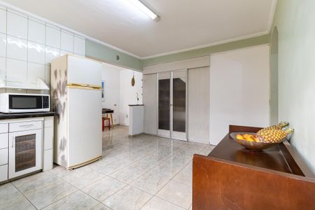 Casa à venda com 276m², 4 quartos e 4 vagas Casa à venda com 276m², 4 quartos e 4 vagasCozinha