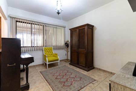 Casa à venda com 276m², 4 quartos e 4 vagas Casa à venda com 276m², 4 quartos e 4 vagasSala