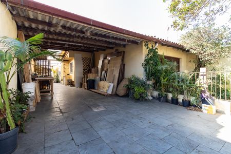 Casa à venda com 276m², 4 quartos e 4 vagas Casa à venda com 276m², 4 quartos e 4 vagasGaragem