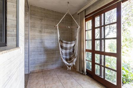 Casa à venda com 276m², 4 quartos e 4 vagas Casa à venda com 276m², 4 quartos e 4 vagasEntrada