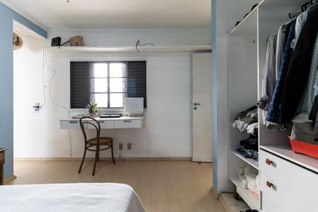 Casa à venda com 276m², 4 quartos e 4 vagas Casa à venda com 276m², 4 quartos e 4 vagasSuíte 1