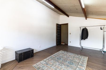 Casa à venda com 276m², 4 quartos e 4 vagas Casa à venda com 276m², 4 quartos e 4 vagasQuarto 1