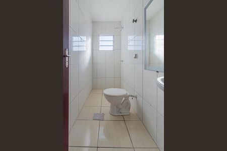 Casa para alugar com 70m², 2 quartos e sem vaga Casa para alugar com 70m², 2 quartos e sem vagaBanheiro