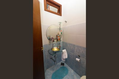 Casa de condomínio à venda com 300m², 4 quartos e 1 vagaLavabo