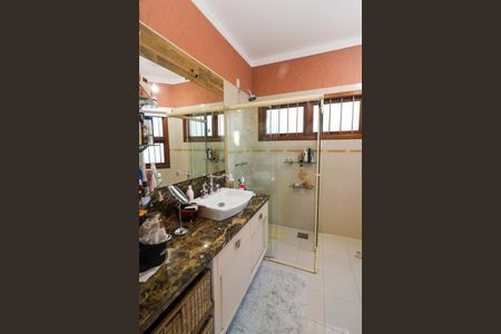 Casa de condomínio à venda com 300m², 4 quartos e 1 vagaBanheiro da Suíte 1