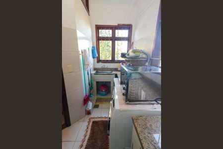 Casa de condomínio à venda com 300m², 4 quartos e 1 vagaÁrea de Serviço