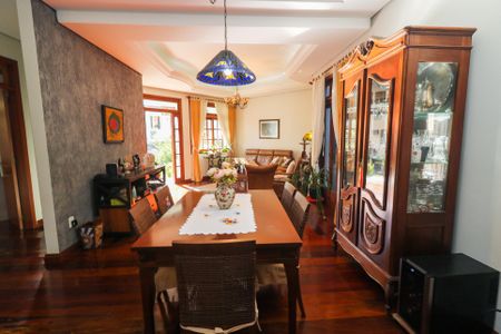 Sala de casa de condomínio à venda com 4 quartos, 300m² em Cavalhada, Porto Alegre