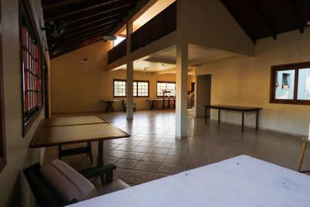 Casa de condomínio à venda com 300m², 4 quartos e 1 vagaÁrea comum - Salão de festas