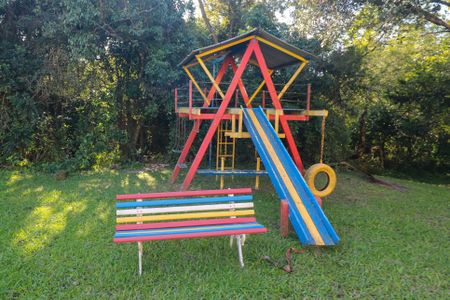 Casa de condomínio à venda com 300m², 4 quartos e 1 vagaÁrea comum - Playground