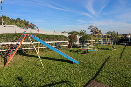 Casa de condomínio à venda com 300m², 4 quartos e 1 vagaÁrea comum - Playground