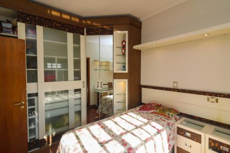 Casa de condomínio à venda com 300m², 4 quartos e 1 vagaQuarto 1