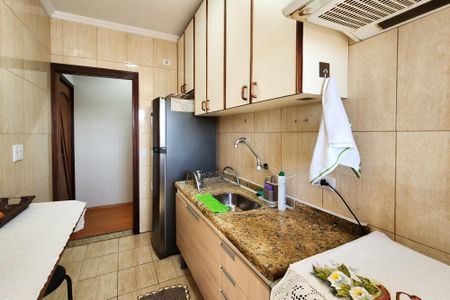 Apartamento à venda com 52m², 2 quartos e 1 vagaCozinha 