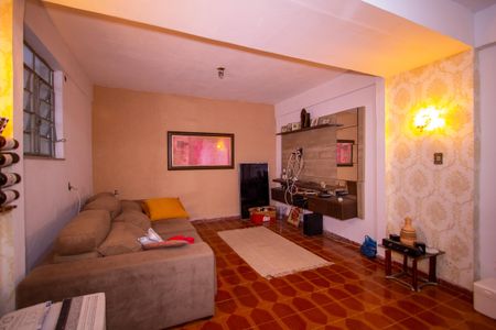 Casa para alugar com 340m², 1 quarto e sem vaga Casa para alugar com 340m², 1 quarto e sem vagaSala