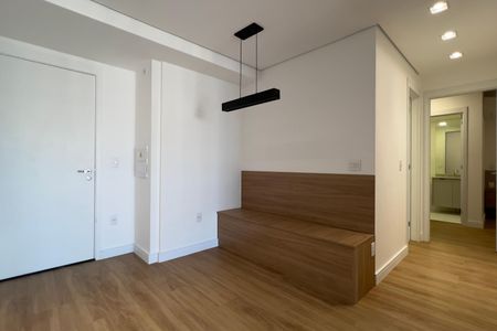 Apartamento para alugar com 68m², 2 quartos e 1 vaga Apartamento para alugar com 68m², 2 quartos e 1 vagaSala