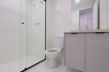 Apartamento para alugar com 68m², 2 quartos e 1 vaga Apartamento para alugar com 68m², 2 quartos e 1 vagaBanheiro da Suíte