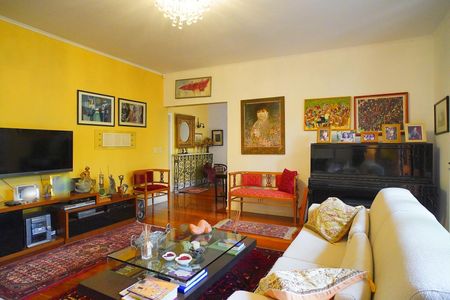 Casa à venda com 425m², 5 quartos e 2 vagasSala