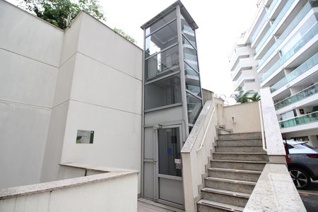 Apartamento para alugar com 92m², 3 quartos e 1 vagaElevador PCD