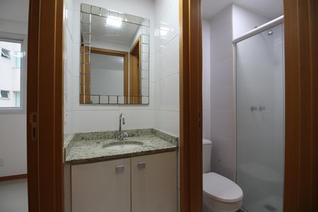 Apartamento para alugar com 92m², 3 quartos e 1 vagaSuítes Canadenses 1 e 2 - Banheiro