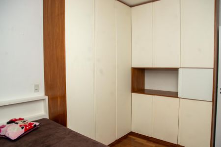Apartamento à venda com 220m², 3 quartos e 3 vagas Apartamento à venda com 220m², 3 quartos e 3 vagasQuarto 3 - Suíte