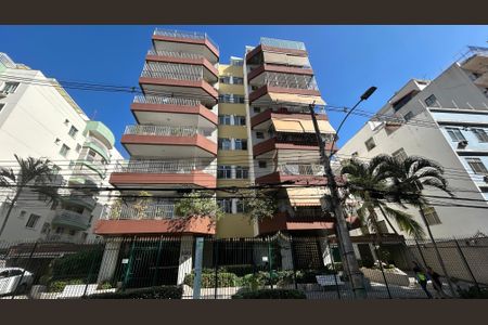 Apartamento à venda com 107m², 3 quartos e 1 vagaFachada