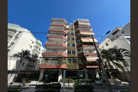 Apartamento à venda com 107m², 3 quartos e 1 vagaFachada