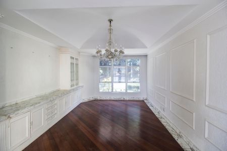 Casa de condomínio para alugar com 1700m², 6 quartos e 10 vagasSala