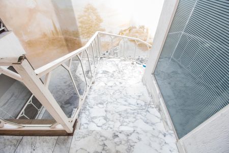 Casa de condomínio para alugar com 1700m², 6 quartos e 10 vagasEscada