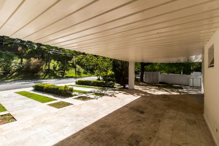 Casa de condomínio para alugar com 1700m², 6 quartos e 10 vagasGaragem