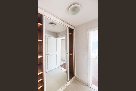 Casa de condomínio para alugar com 1700m², 6 quartos e 10 vagasSuíte 1