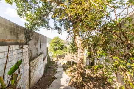 Casa de condomínio para alugar com 1700m², 6 quartos e 10 vagasQuintal