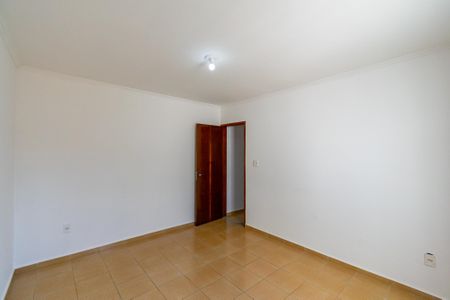Casa para alugar com 90m², 2 quartos e 2 vagasQuarto 2
