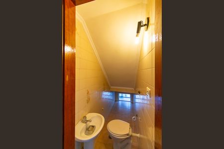 Casa para alugar com 90m², 2 quartos e 2 vagasLavabo