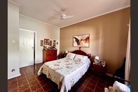 Casa para alugar com 247m², 4 quartos e 6 vagasSuíte