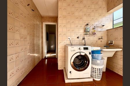 Casa para alugar com 247m², 4 quartos e 6 vagasÁrea de Serviço