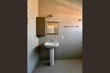 Casa para alugar com 247m², 4 quartos e 6 vagasBanheiro Social