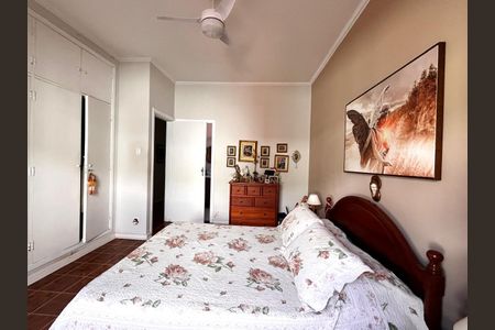 Casa para alugar com 247m², 4 quartos e 6 vagasSuíte