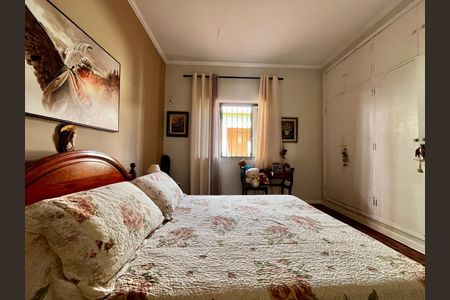 Casa para alugar com 247m², 4 quartos e 6 vagasSuíte