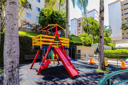 Apartamento à venda com 68m², 3 quartos e 1 vagaÁrea comum - Playground