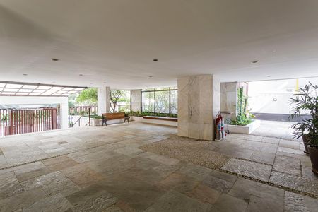 Apartamento para alugar com 107m², 2 quartos e 1 vaga Apartamento para alugar com 107m², 2 quartos e 1 vagaHall social