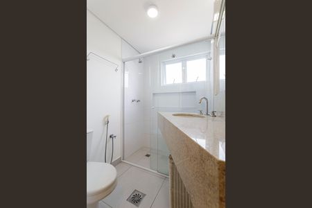Apartamento para alugar com 107m², 2 quartos e 1 vaga Apartamento para alugar com 107m², 2 quartos e 1 vagaBanheiro da Suíte