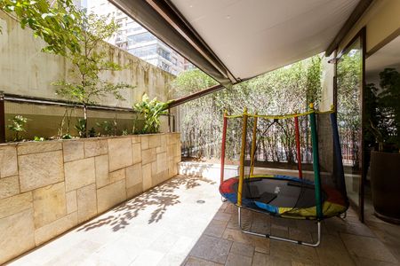 Apartamento para alugar com 107m², 2 quartos e 1 vaga Apartamento para alugar com 107m², 2 quartos e 1 vagaÁrea comum - Playground