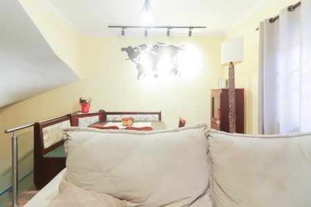 Casa de condomínio à venda com 200m², 3 quartos e 3 vagas Casa de condomínio à venda com 200m², 3 quartos e 3 vagasSala