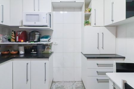 Casa de condomínio à venda com 200m², 3 quartos e 3 vagas Casa de condomínio à venda com 200m², 3 quartos e 3 vagasCozinha