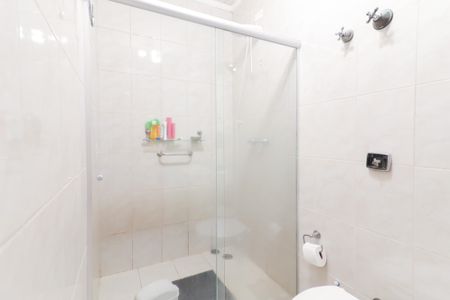 Casa de condomínio à venda com 200m², 3 quartos e 3 vagas Casa de condomínio à venda com 200m², 3 quartos e 3 vagasBanheiro da Suite