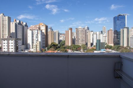 Apartamento à venda com 48m², 1 quarto e 1 vaga Apartamento à venda com 48m², 1 quarto e 1 vagaVaranda do quarto